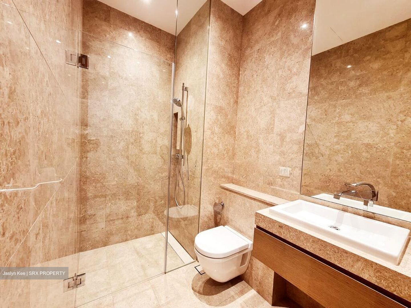 Nouvel 18 (D10), Condominium #505175331